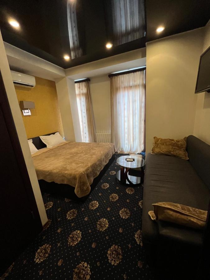Hotel New Royal Тбилиси Экстерьер фото