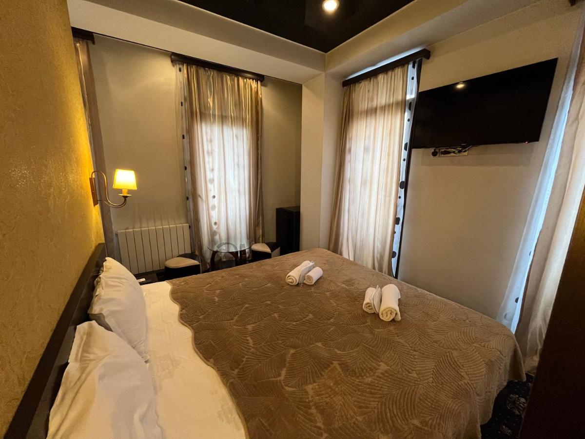 Hotel New Royal Тбилиси Экстерьер фото