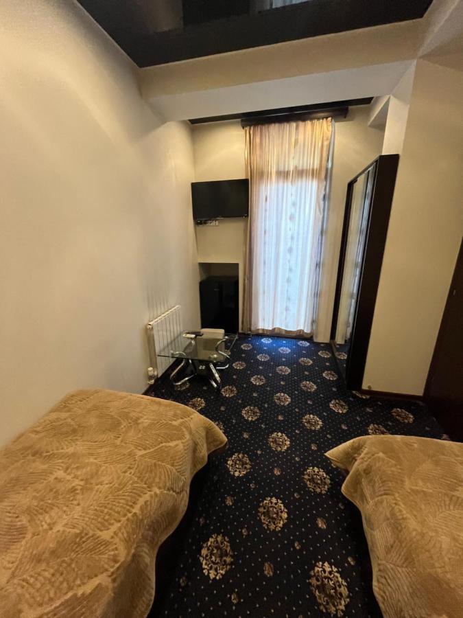 Hotel New Royal Тбилиси Экстерьер фото