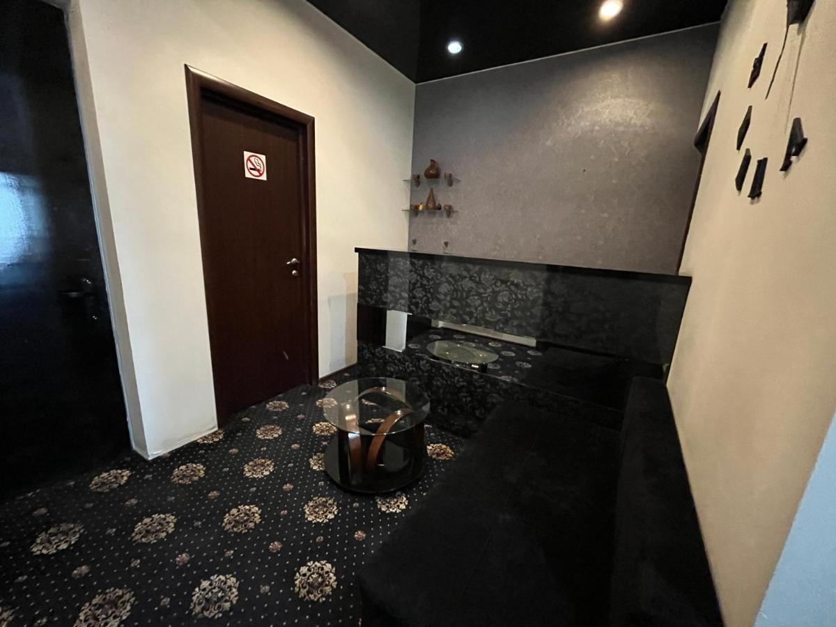Hotel New Royal Тбилиси Экстерьер фото