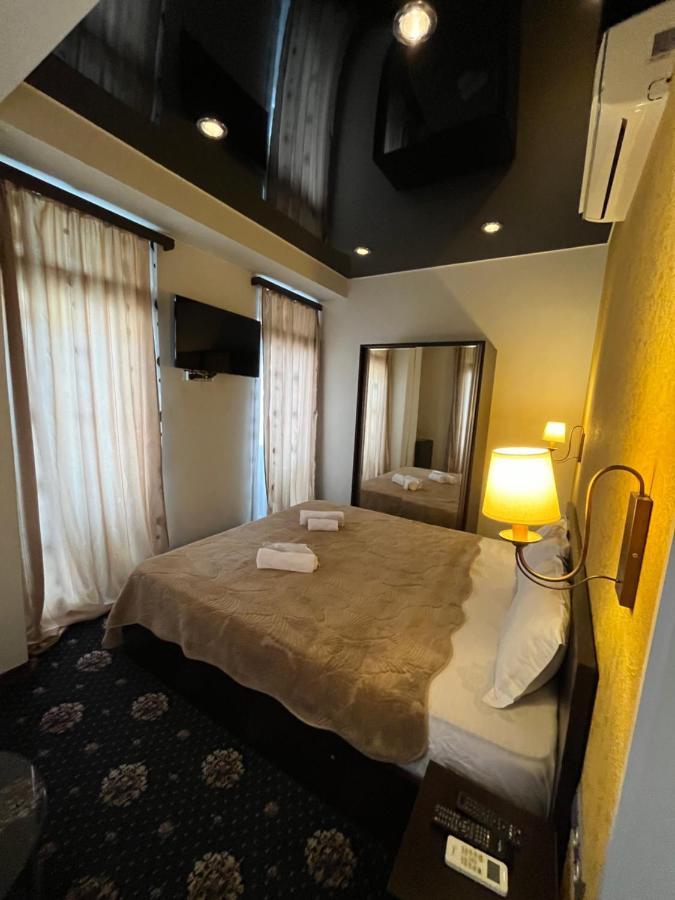 Hotel New Royal Тбилиси Экстерьер фото