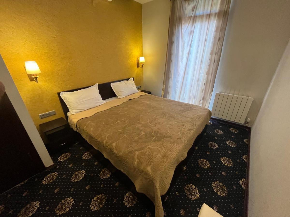 Hotel New Royal Тбилиси Экстерьер фото