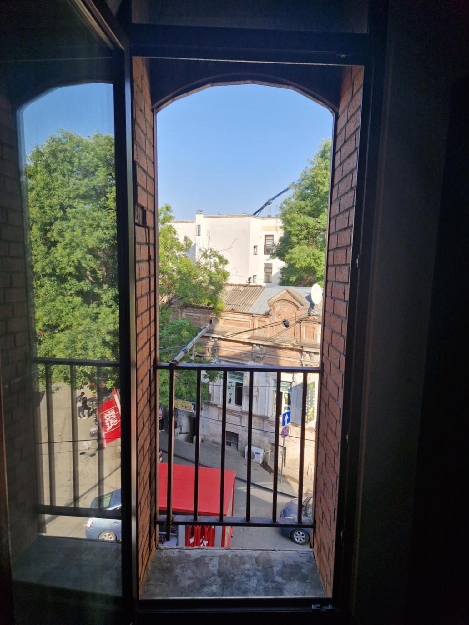 Hotel New Royal Тбилиси Экстерьер фото